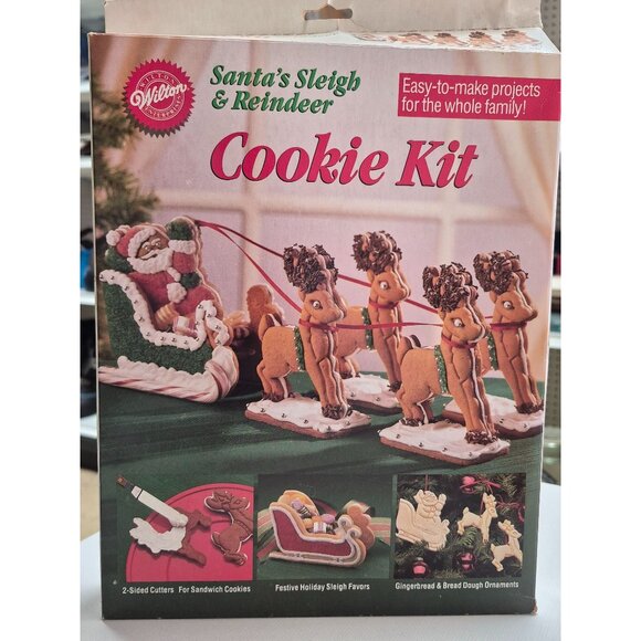 Wilton Santas Sleigh & Reindeer Cookie Kit Includes Cutters & Decorating Tools - Picture 1 of 7